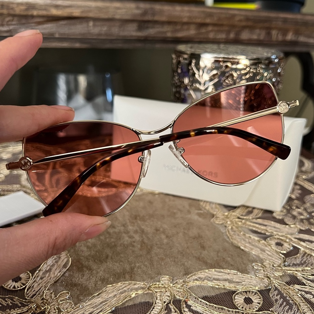 Michael Kors women cat eye sunglasses - Picture 4 of 11